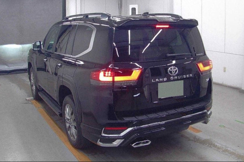 Car listing on a marketplace app with vehicle details and images.