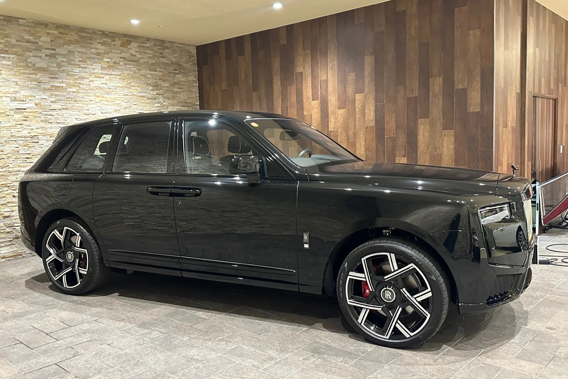2025 Rolls-Royce Black Badge Cullinan II | 6.75L V12 | Luxury 4WD SUV | Japan Stock