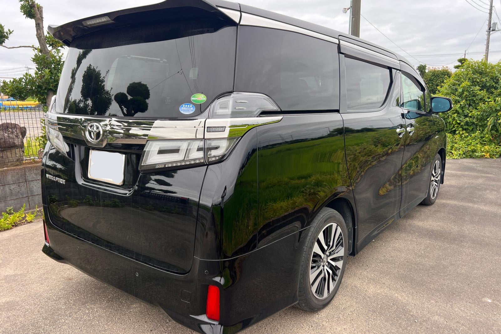 Toyota Vellfire Executive 7-Seater MPV | Black | Luxury Family Van | Japan Stock