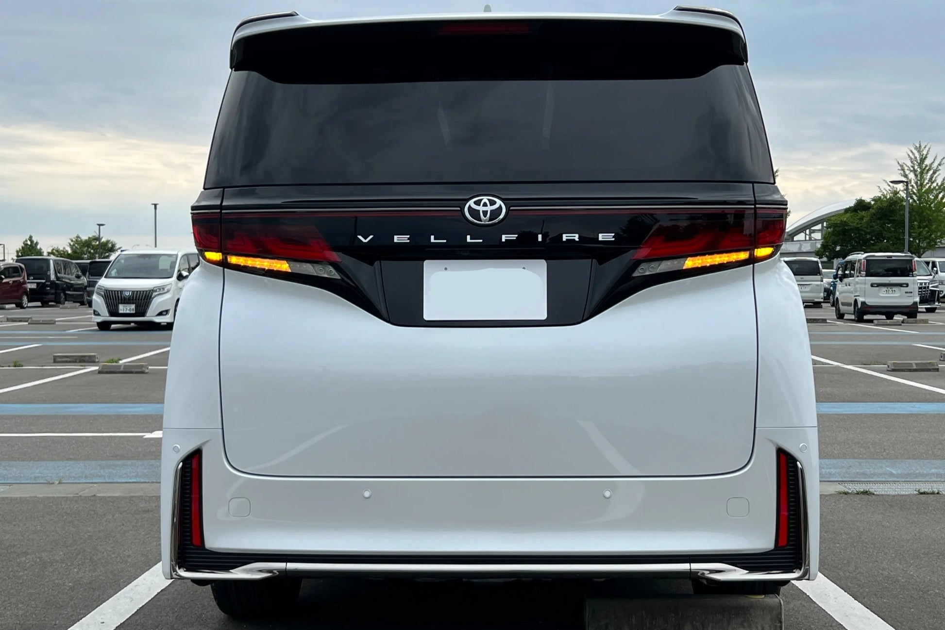2025 Toyota VELLFIRE 2.4 Z Premier MPV | 7-Seater | Pearl White | Brand New