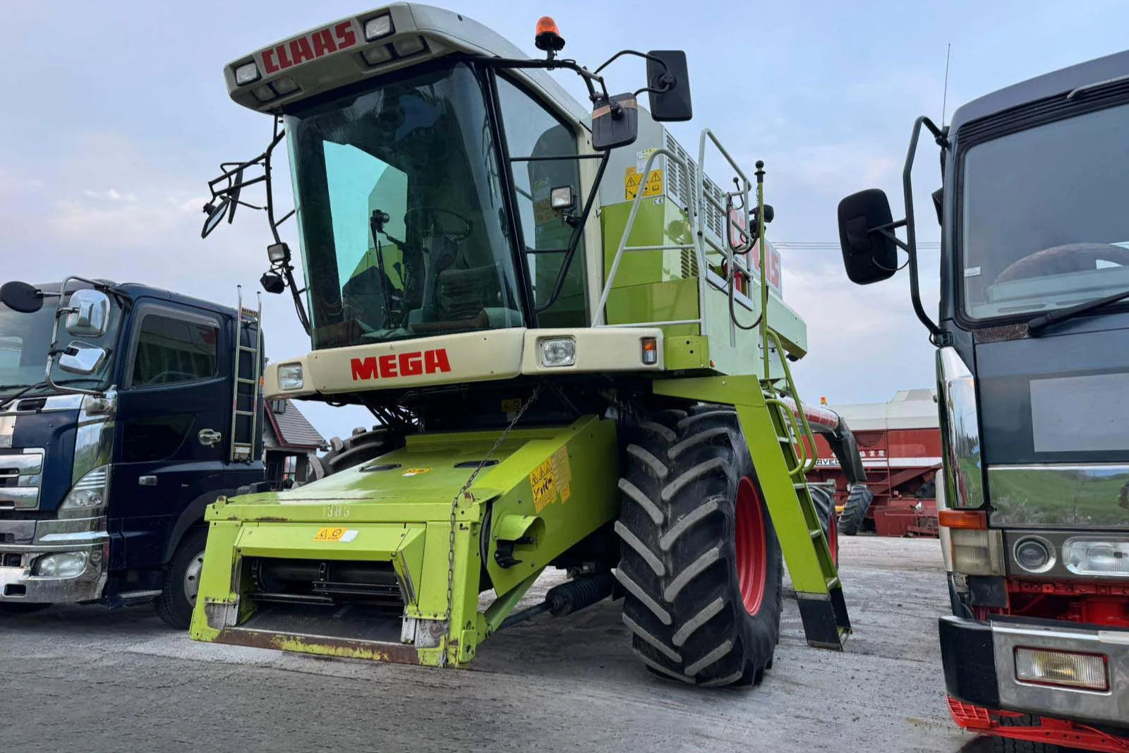 1998 CLAAS MEGA 204 DOMINATOR Harvester | 122HP Diesel