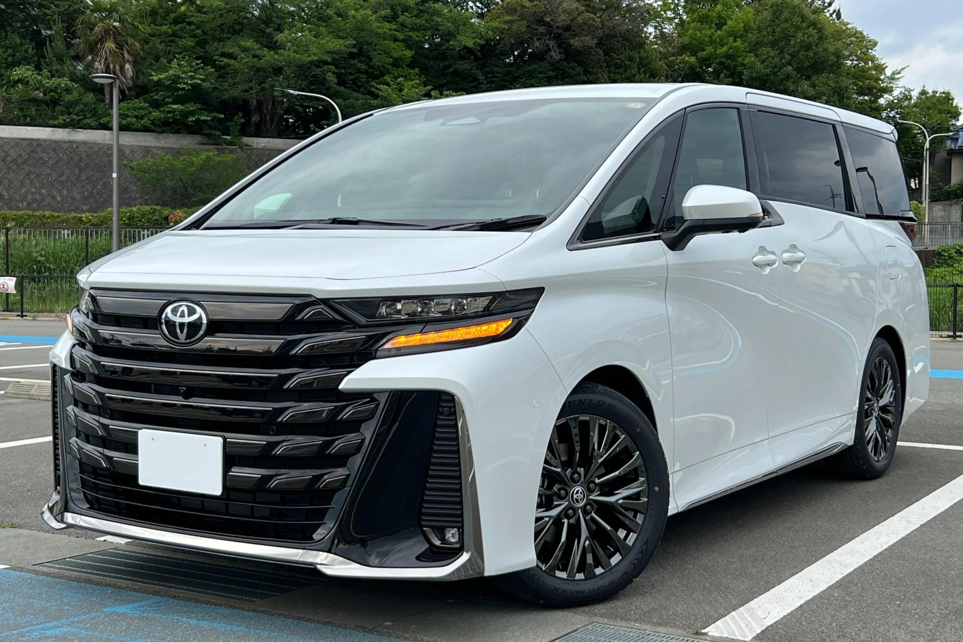 2025 Toyota VELLFIRE 2.4 Z Premier MPV | 7-Seater | Pearl White | Brand New