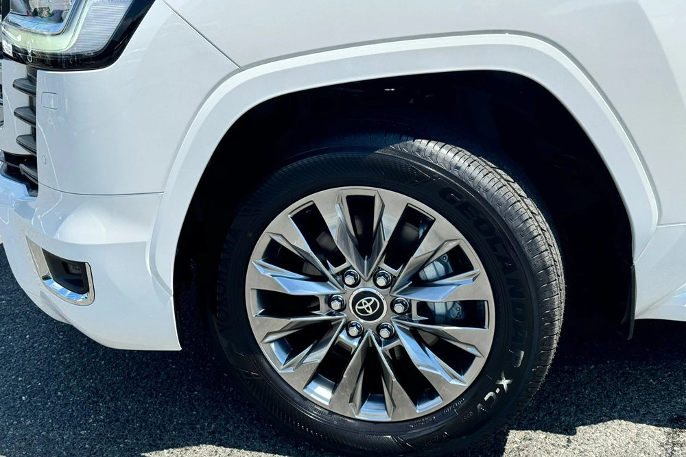 20インチ ランドクルーザー 300 ZX 純正 20インチ | 中古タイヤ・ホイール専門店