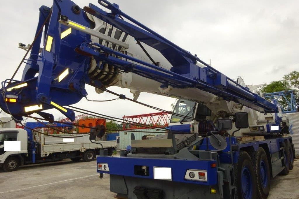 Tadano GR700 Rough Terrain Crane – 9.8m Boom | Cummins Engine