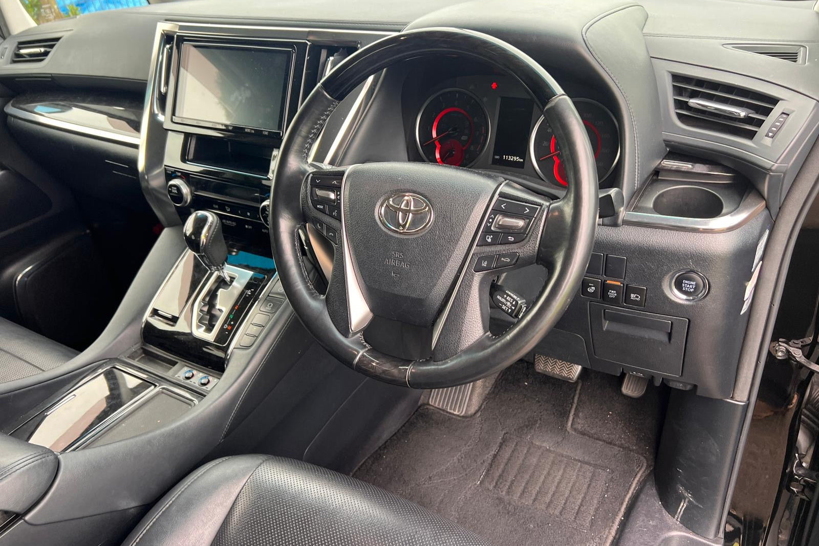 Toyota Vellfire Executive 7-Seater MPV | Black | Luxury Family Van | Japan Stock